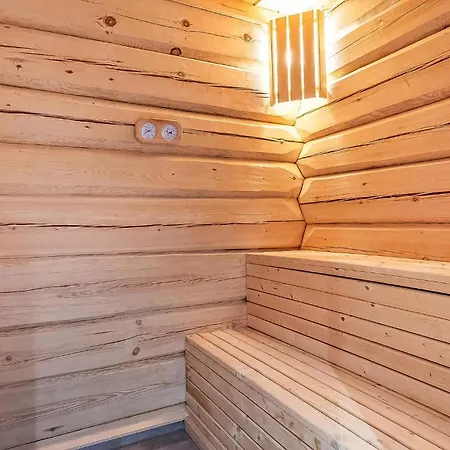 펜션 Beautiful In With Sauna 레울란